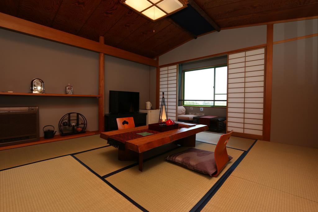 Hotel Minamikaikisen Ito  Rum bild