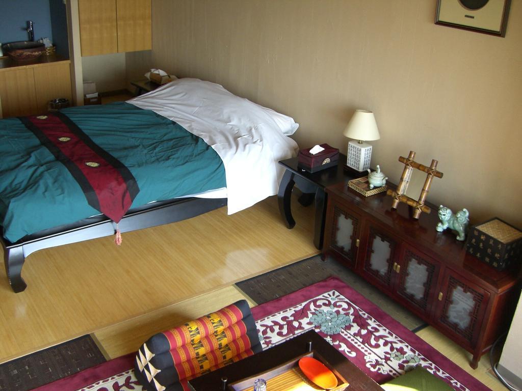 Hotel Minamikaikisen Ito  Rum bild